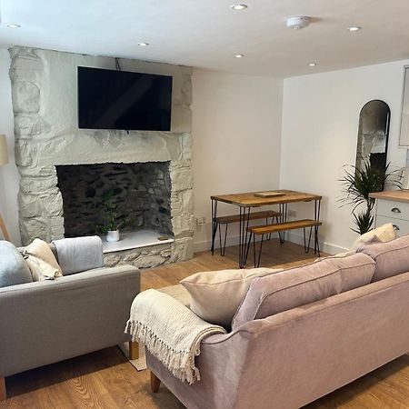 Cosy Modern Miners Cottage Llanllechid Екстериор снимка