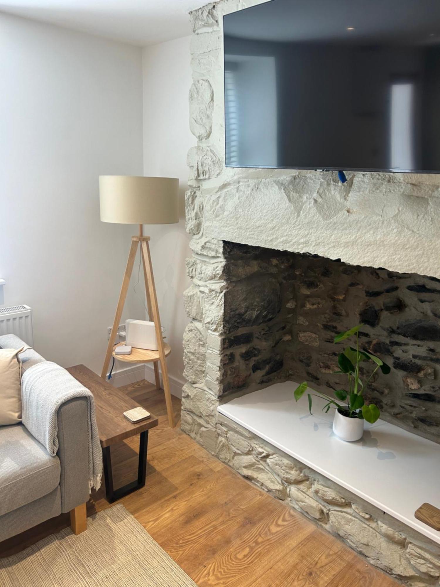 Cosy Modern Miners Cottage Llanllechid Екстериор снимка