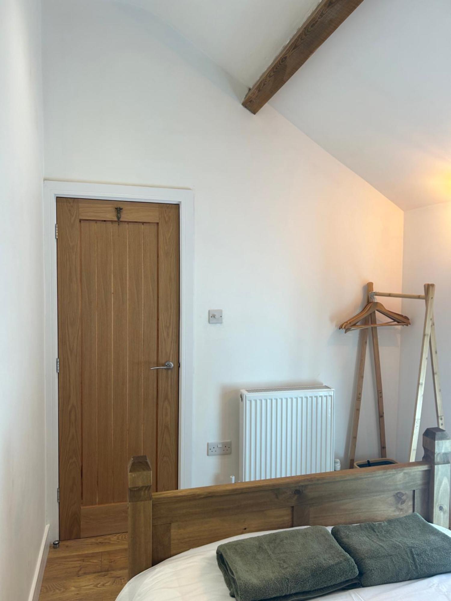 Cosy Modern Miners Cottage Llanllechid Екстериор снимка