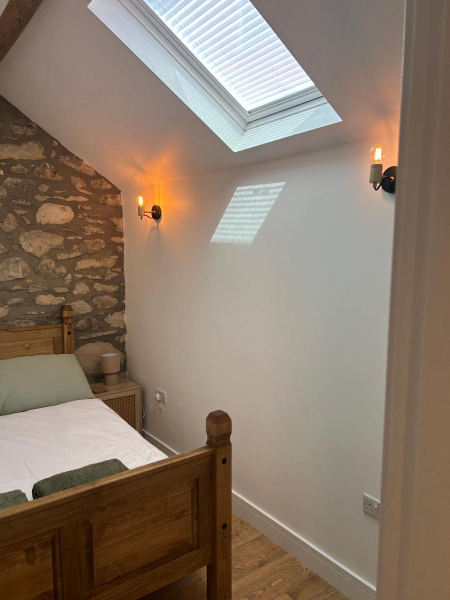 Cosy Modern Miners Cottage Llanllechid Екстериор снимка